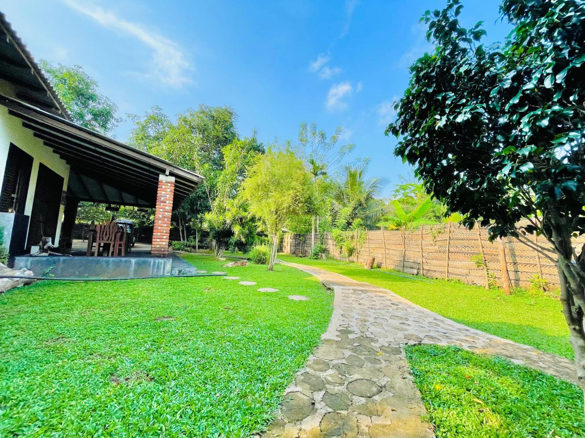Green Cottage Anurâdhapura Extérieur photo